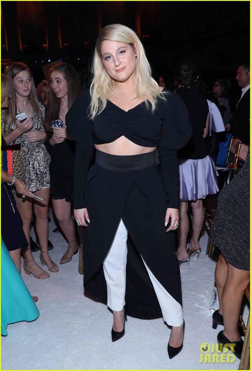 Meghan Trainor Outfit