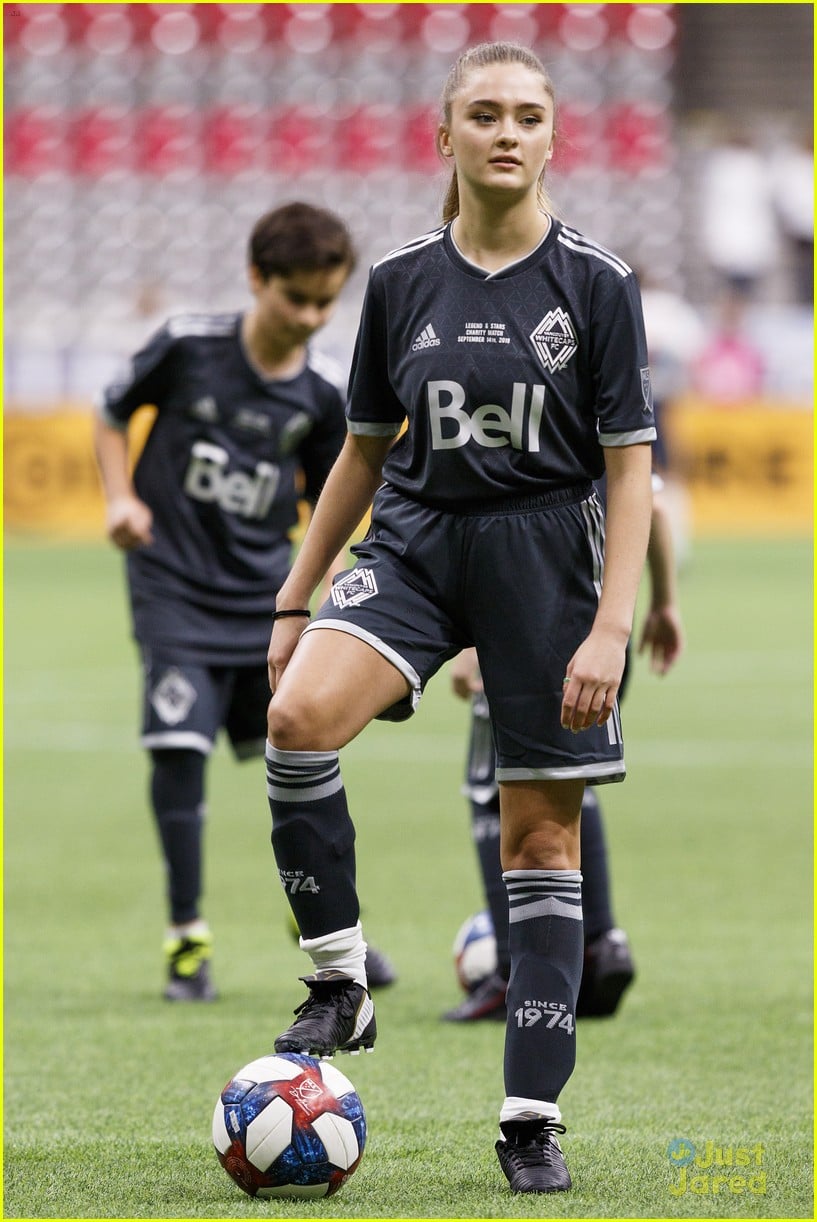 ross lynch lizzy jacob more whitecaps game 03