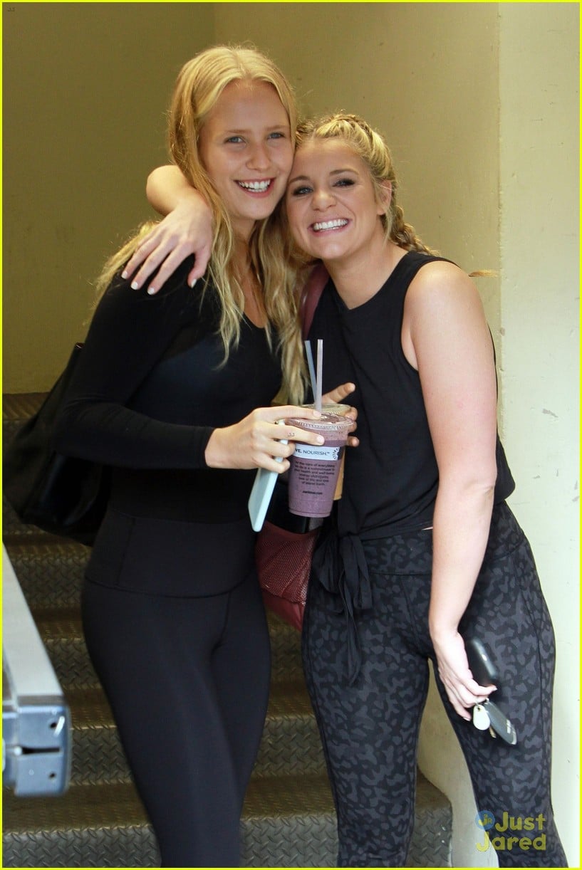 lauren alaina sailor brinkley cook dwts run in 02