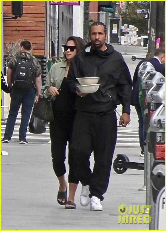 pregnant shay mitchell boyfriend matte babel pick up lunch in la 05