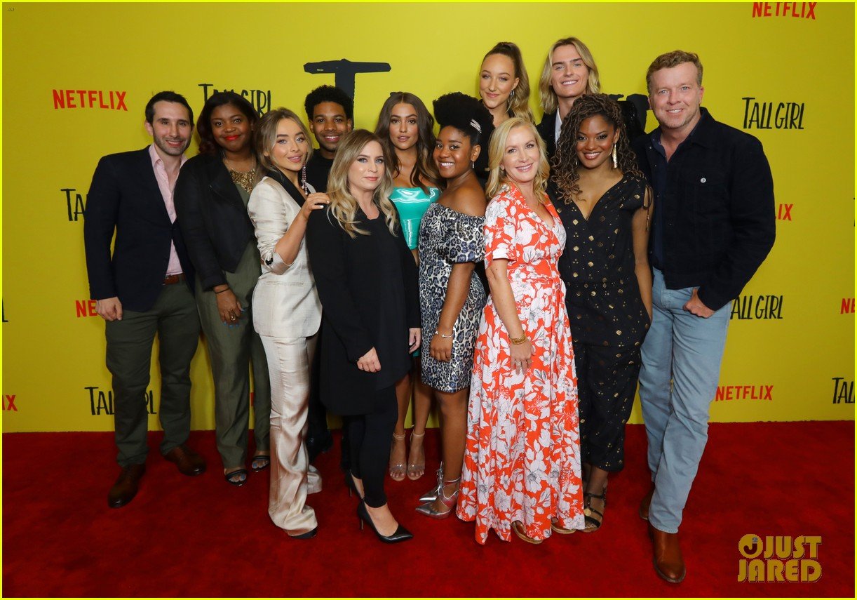 ava michelle sabrina carpenter tall girl premiere 52