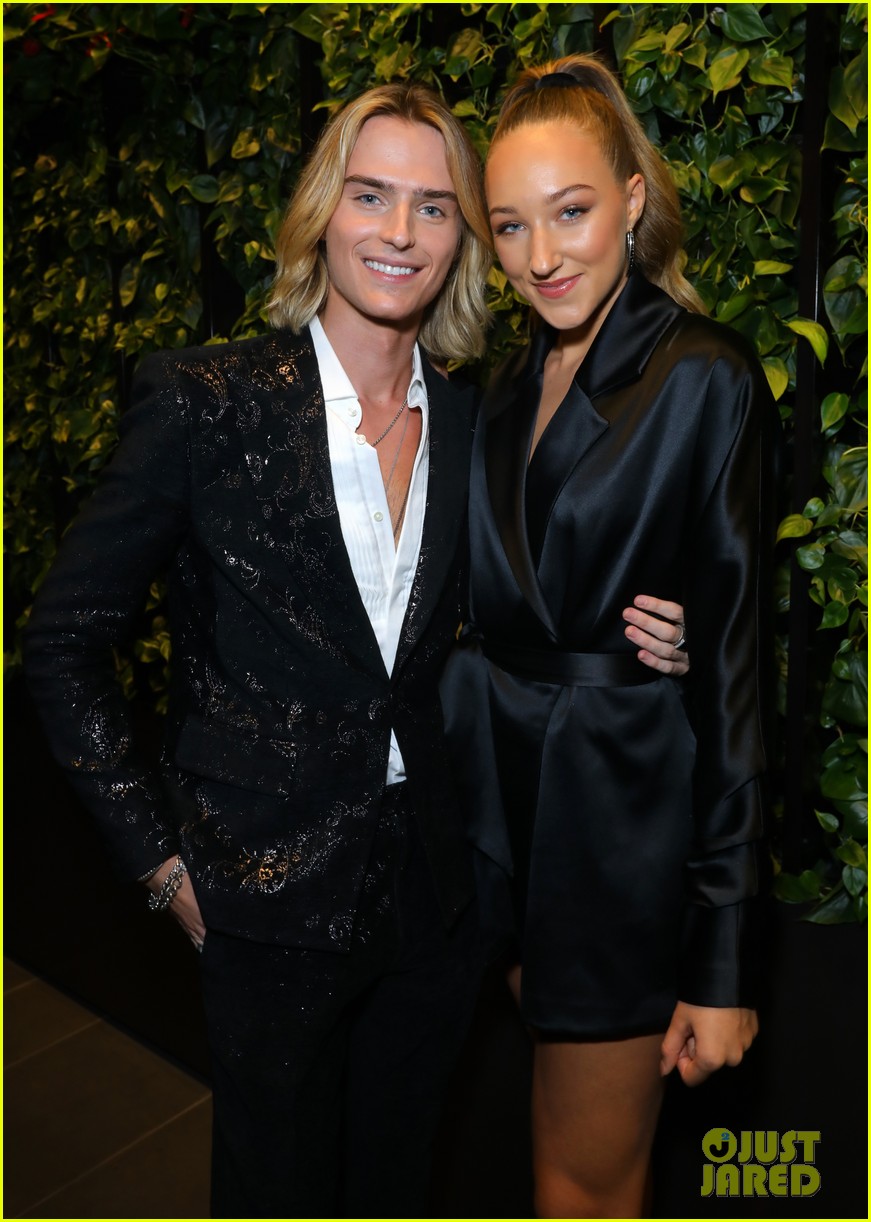 ava michelle sabrina carpenter tall girl premiere 53