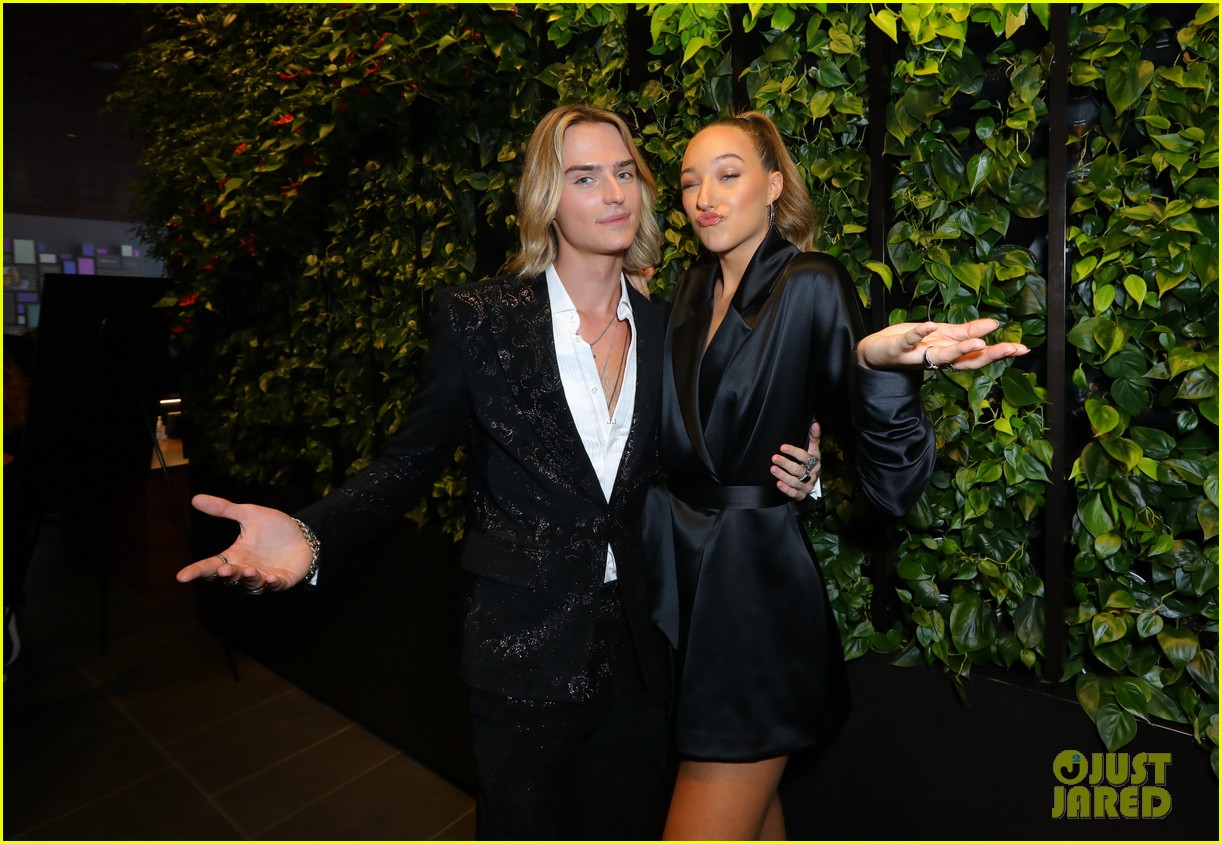 ava michelle sabrina carpenter tall girl premiere 54