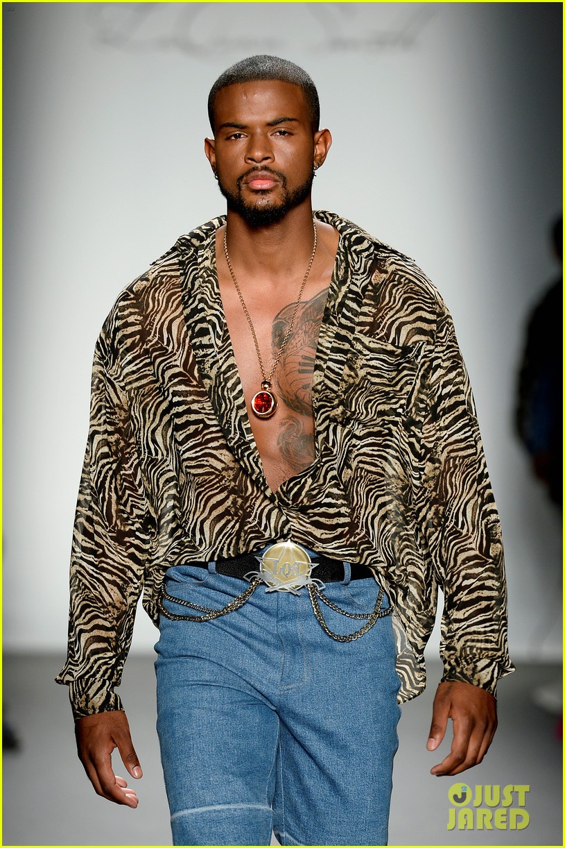 Trevor Jackson Walked In His First Fashion Show At New York Fashion Week 2019 Photo 1259594 