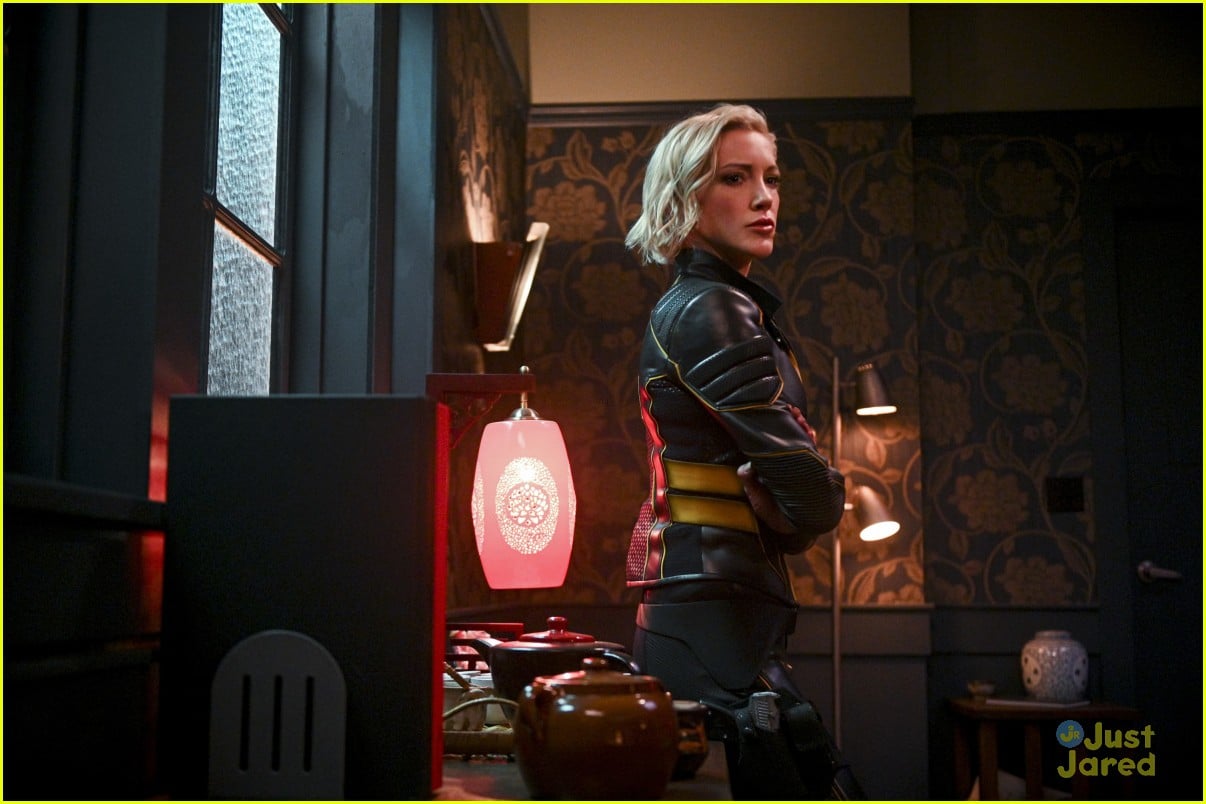 mia connor confront brother arrow stills 03