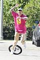 justin bieber falls off unicycle while learning how to ride 03