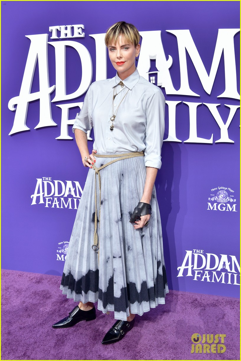 Chloe Moretz & Elsie Fisher Premiere New Movie 'The Addams Family