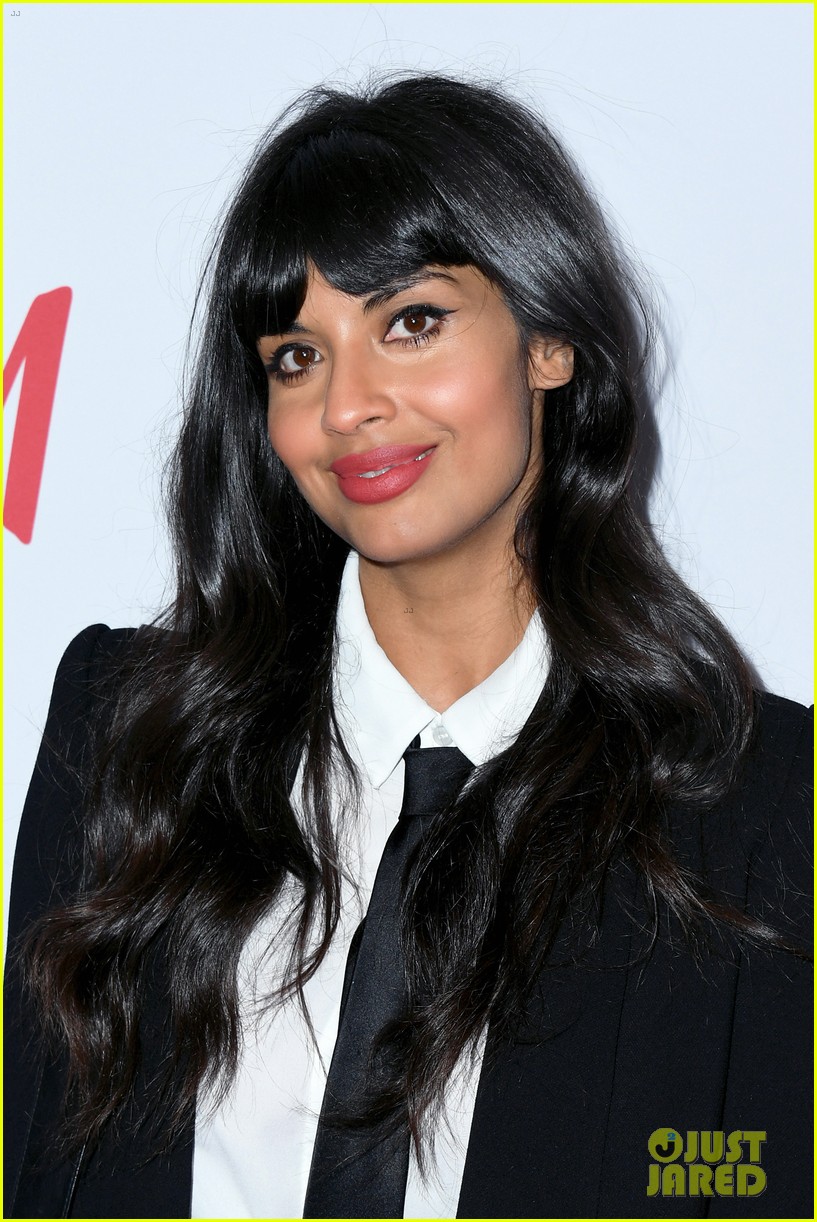 cara delevingne kate hudson jameela jamil honored at girl up girlhero awards 32