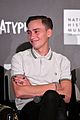 fivel stewart chats up season 3 of atypical at special screening 10