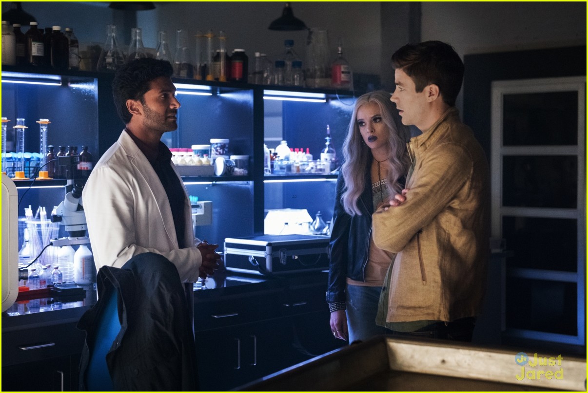 the flash glow bar party dead man running stills 06