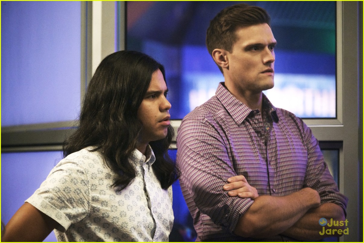 the flash glow bar party dead man running stills 17