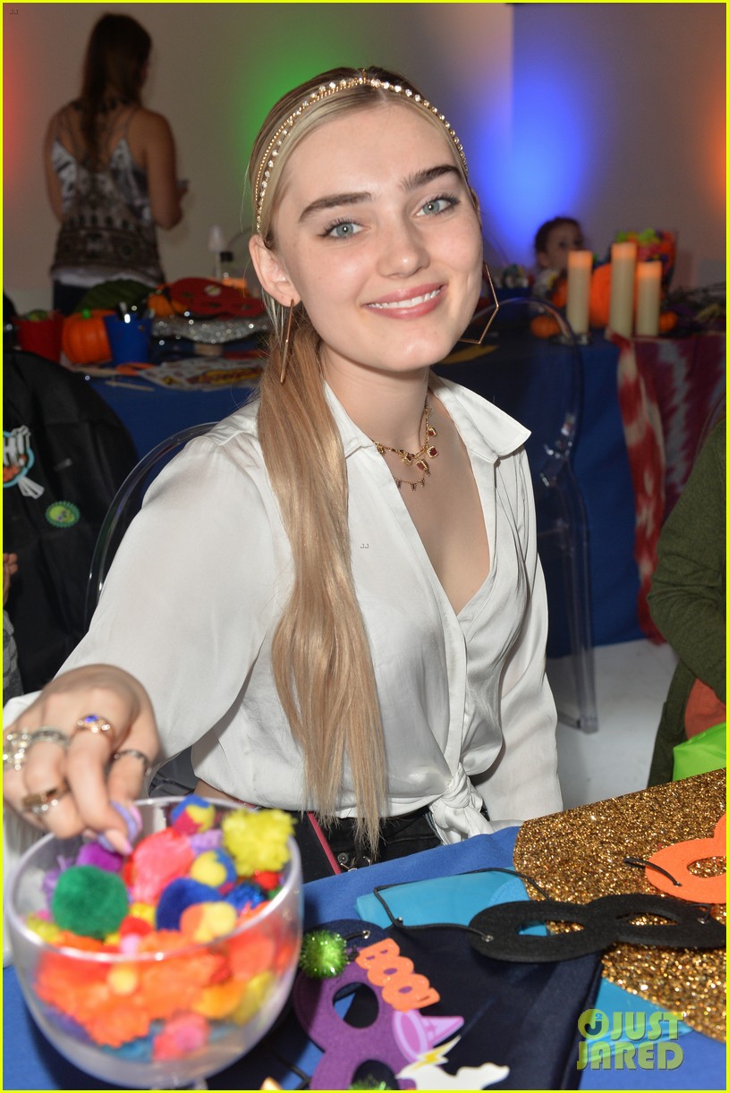 meg donnelly ava michelle more attend time for heroes festival 07