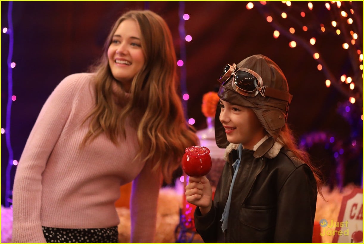 Meg Donnelly Is Black Widow On Tonight's Halloween Themed 'American