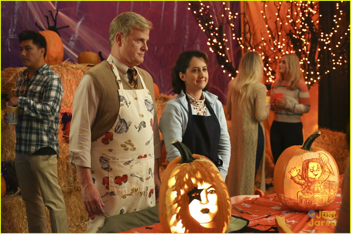 Meg Donnelly Is Black Widow On Tonight's Halloween Themed 'American