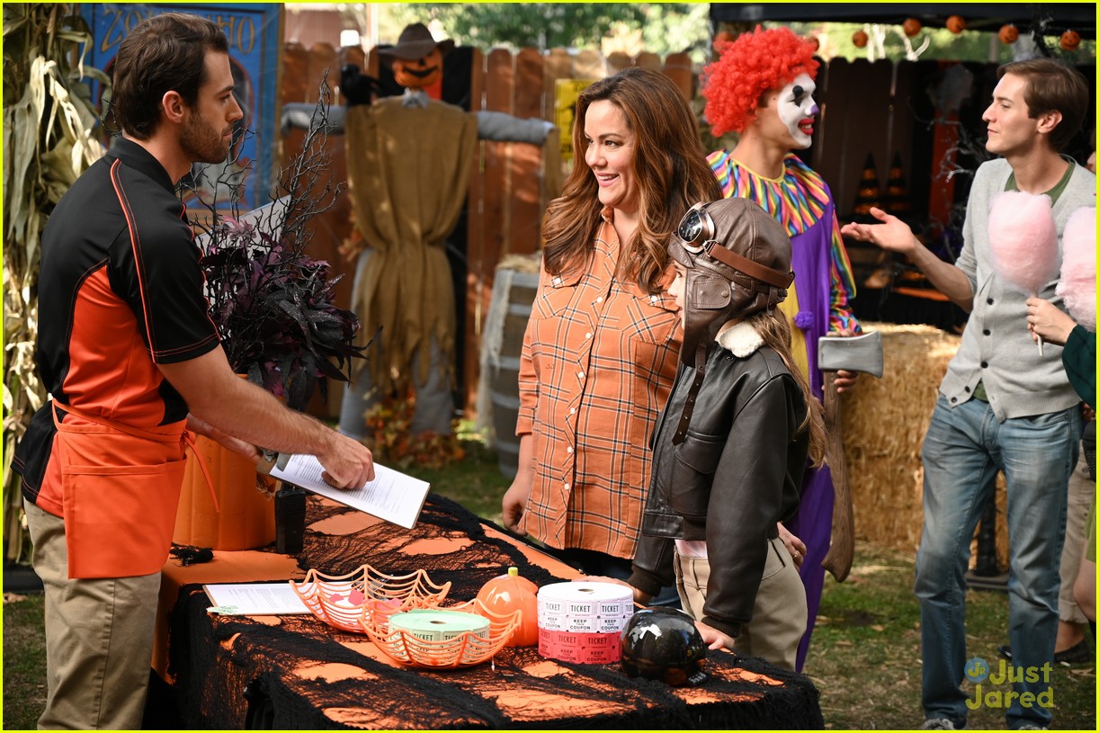 Meg Donnelly Is Black Widow On Tonight's Halloween Themed 'American