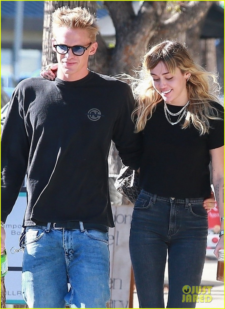cody simpson miley cyrus afternoon lunch date 06