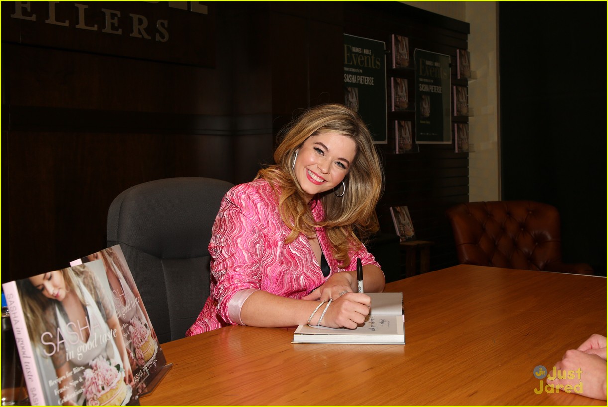 sasha pieterse good taste grove signing 03