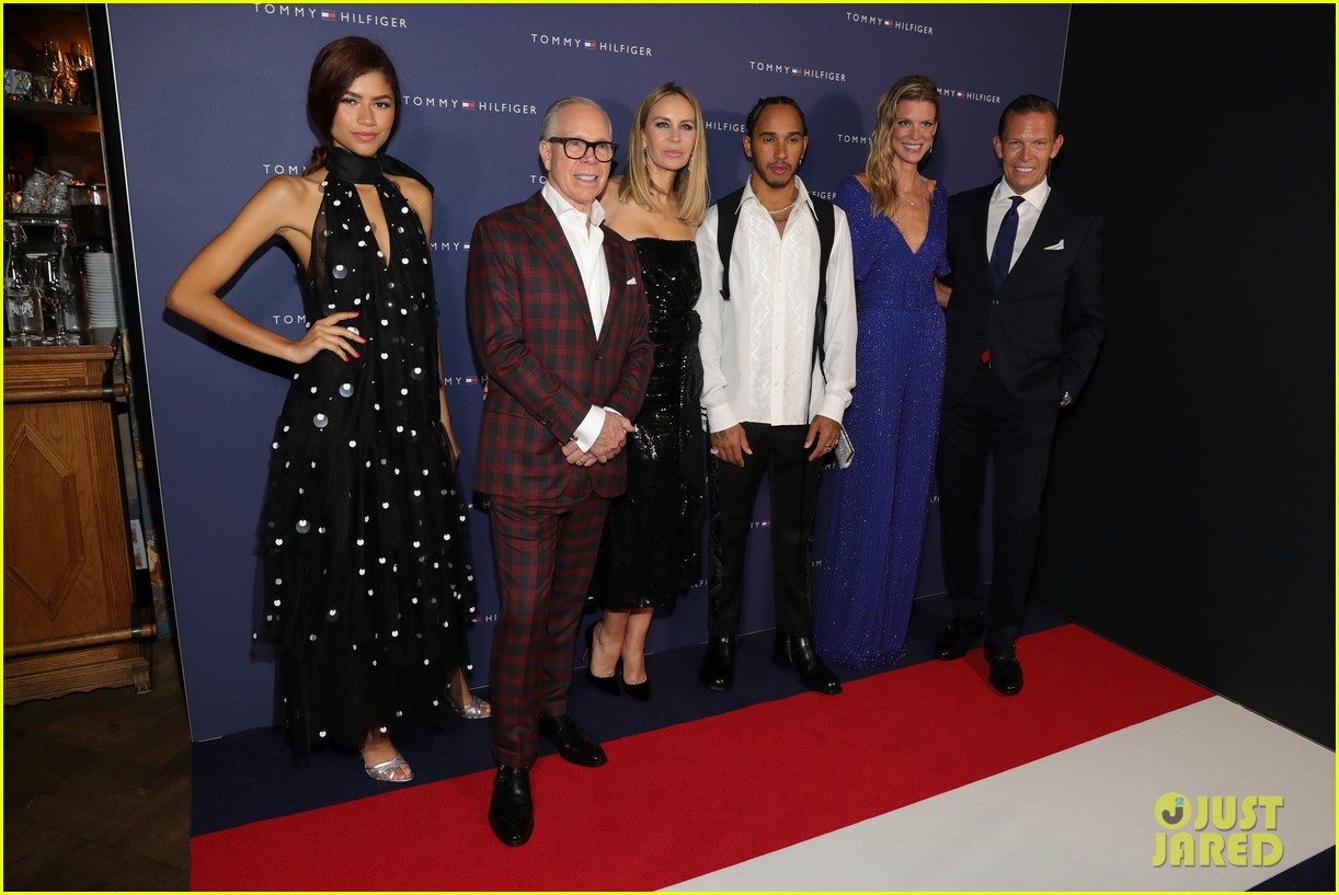 Full Sized Photo of zendaya tommy hilfiger dinner zurich film fest 03