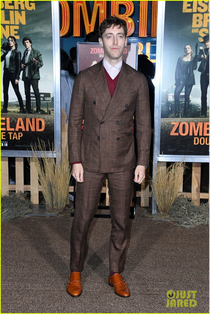 emma stone zoey deutch zombieland double tap premiere 20