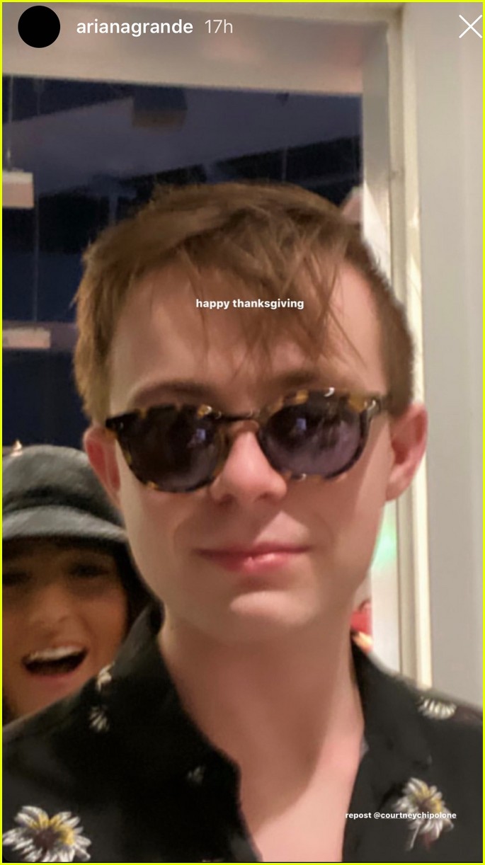 Ariana Grande Enjoys Thanksgiving with Both of Her Parents! Photo