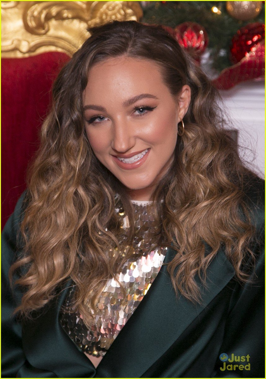 Ava Michelle Rings In The Holiday Season at The Americana At Brand Christmas Tree Lighting Show