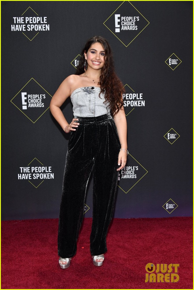 Full Sized Photo of kelsea ballerini alessia cara peoples choice awards