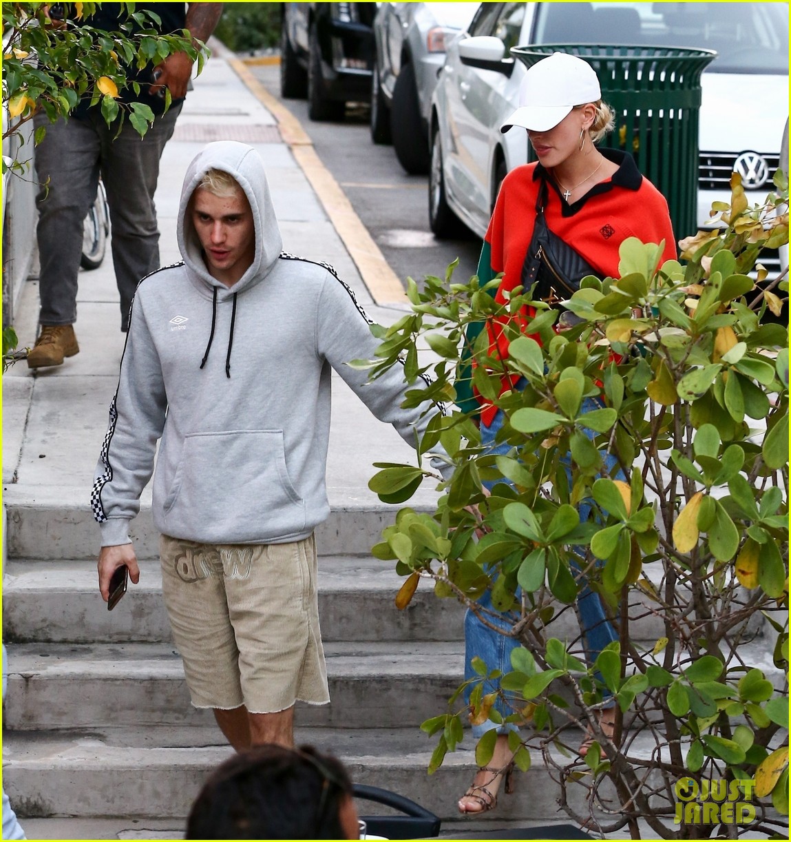 justin bieber hailey bieber dinner in miami sushi 19