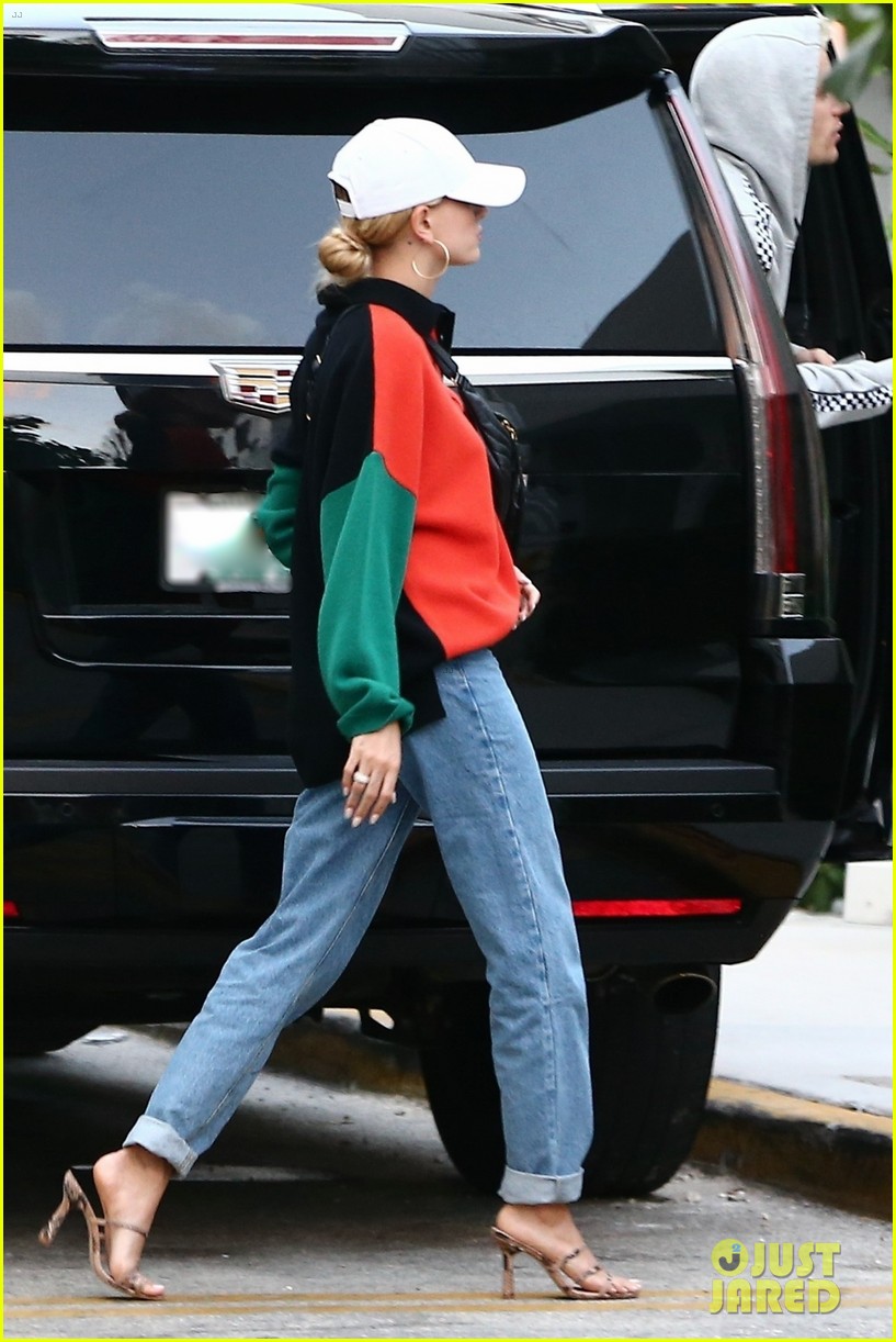 justin bieber hailey bieber dinner in miami sushi 28