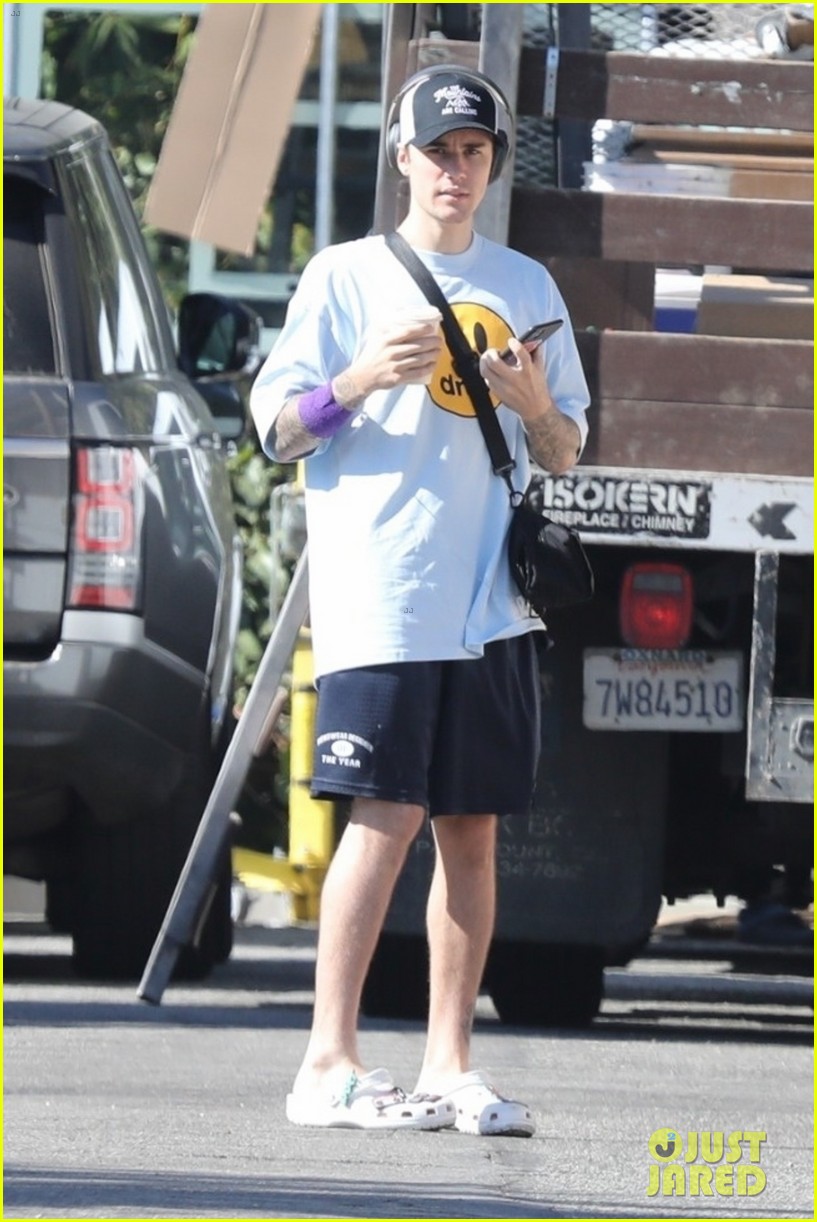 Hailey & Justin Bieber Grab Lunch Before Logan Paul Boxing Match ...