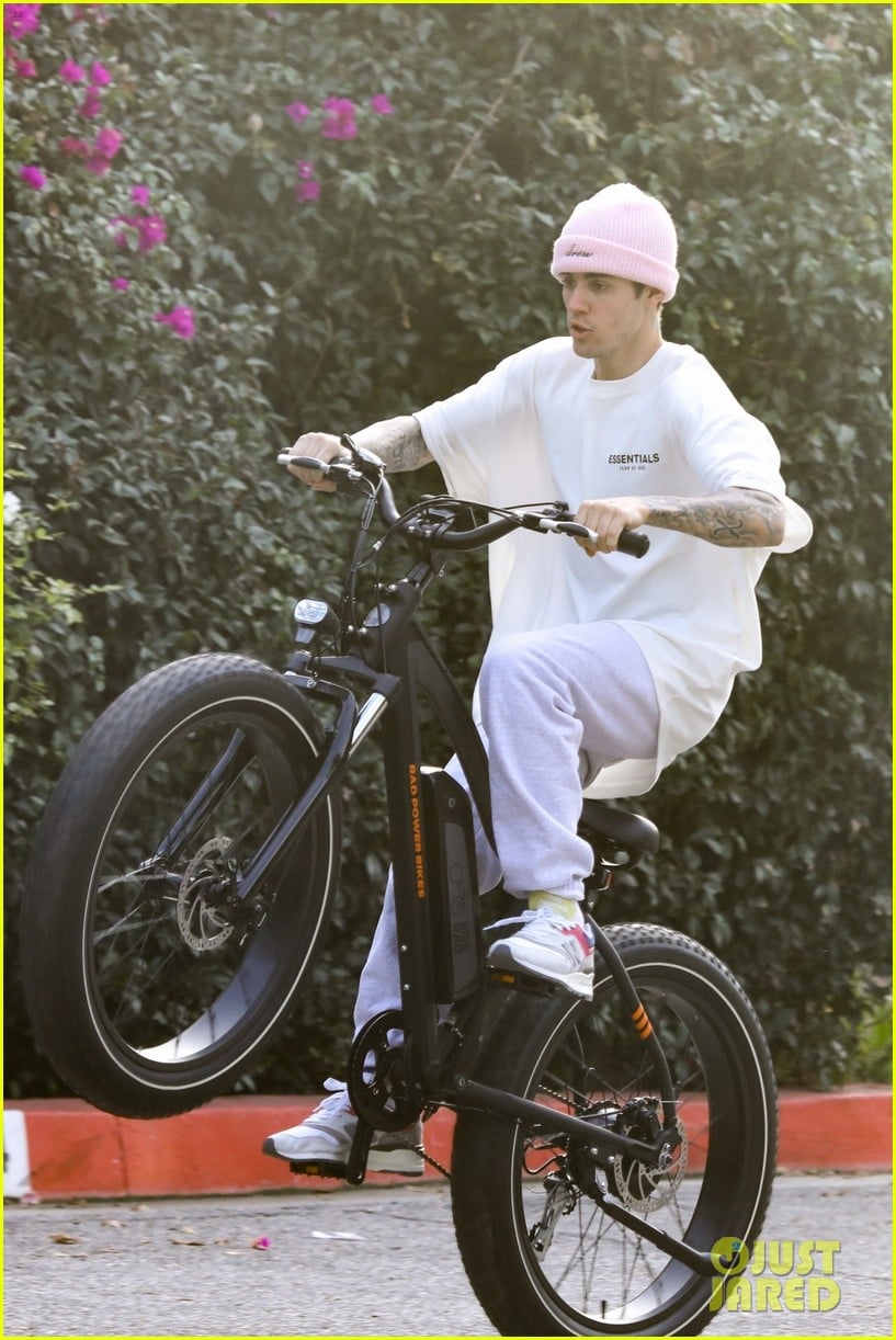 Full Sized Photo of justin bieber diamond ring wheely bike 01 | Justin ...