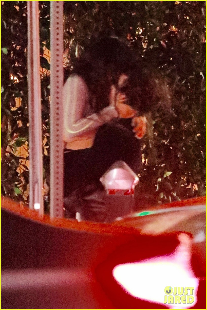 camila talks pda shawn mendes 04