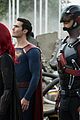 arrowverse crisis infinite earths first pics 17