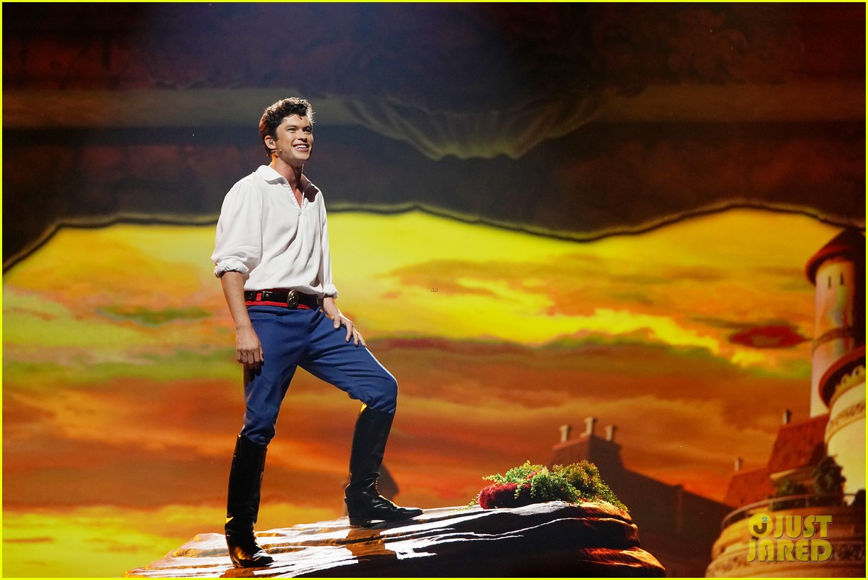 watch graham phillips sing fathoms below from the little mermaid live 04