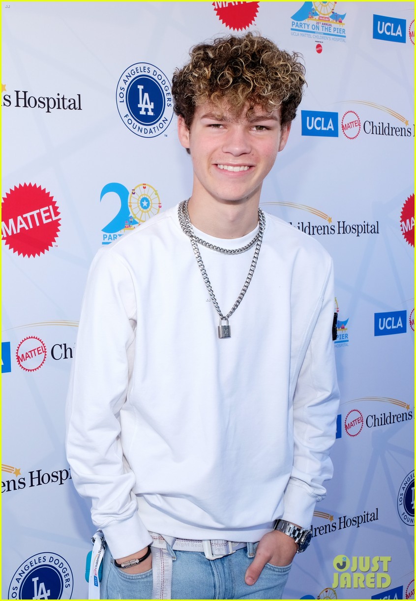 isaak presley kenzie ziegler couple up at ucla party on the pier 11