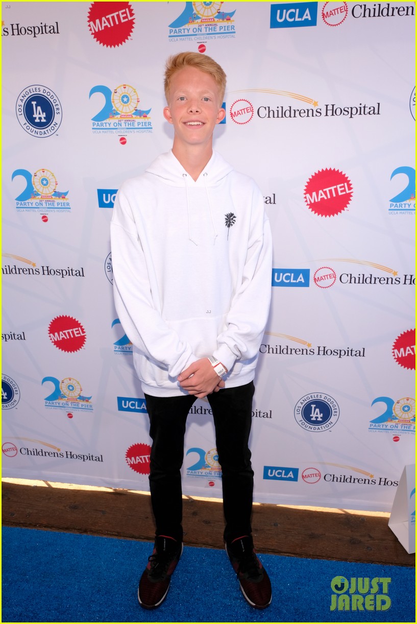 isaak presley kenzie ziegler couple up at ucla party on the pier 15