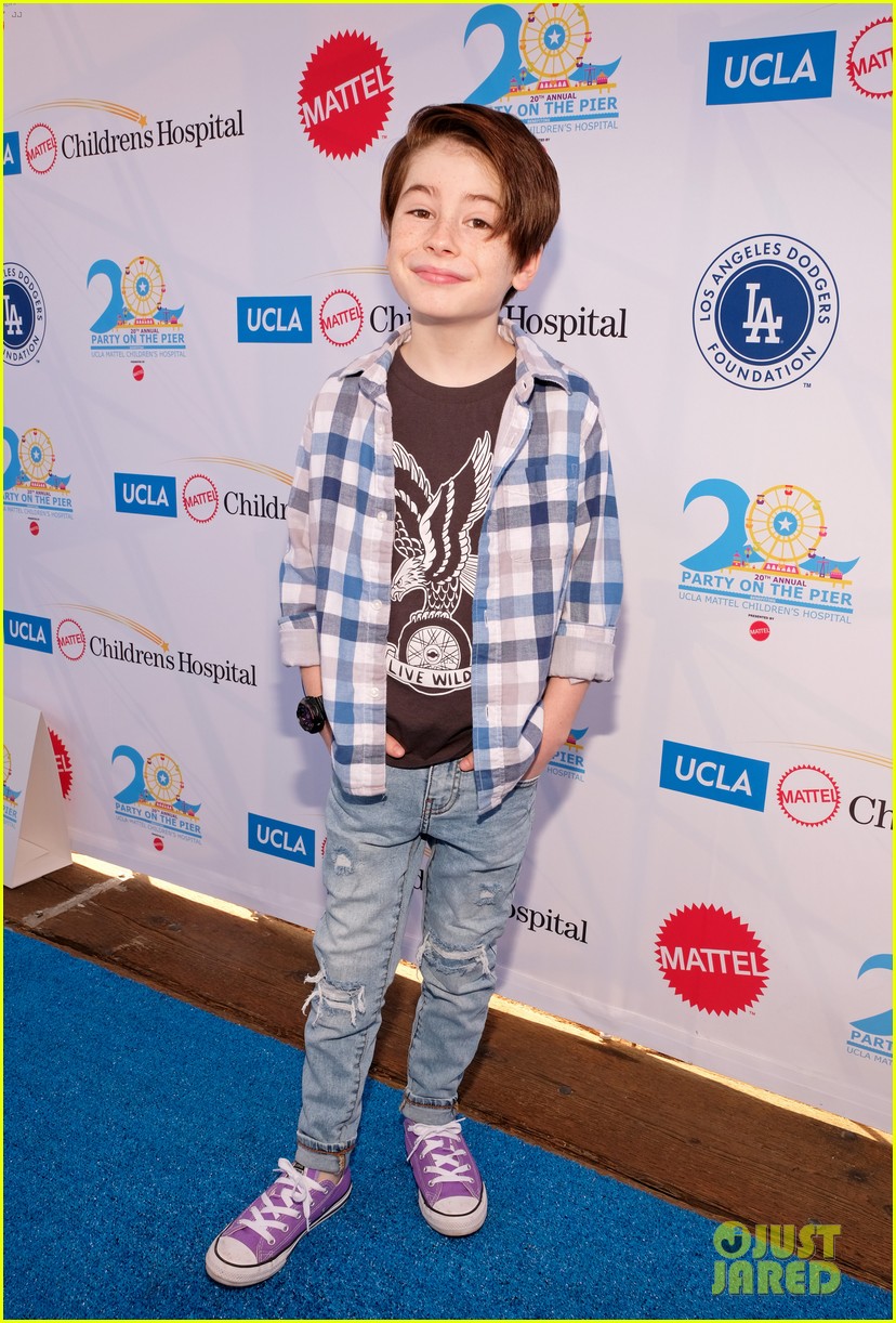 isaak presley kenzie ziegler couple up at ucla party on the pier 18