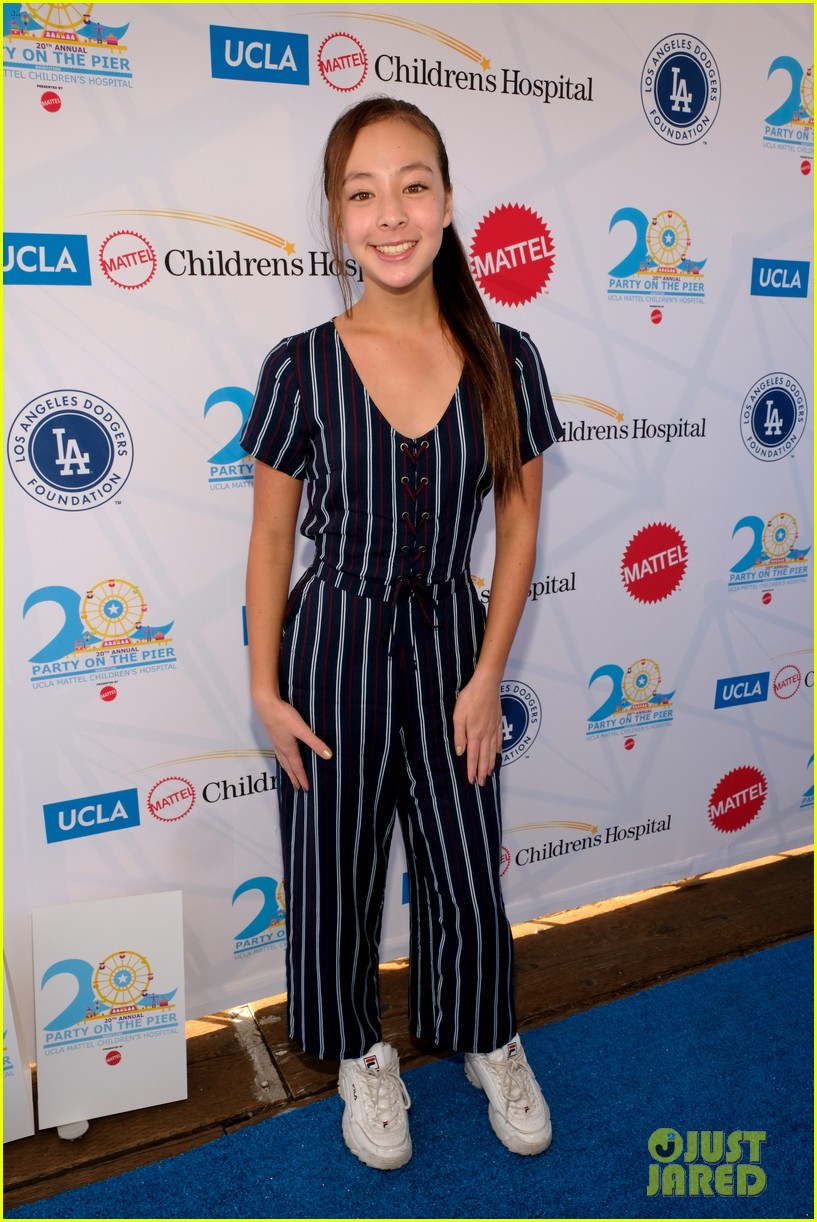 isaak presley kenzie ziegler couple up at ucla party on the pier 19