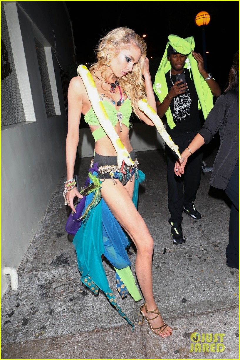 kylie jenner jaden smith drakes halloween party 01