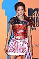 halsey niall horan dua lipa mtv emas red carpet 17