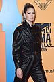 halsey niall horan dua lipa mtv emas red carpet 26