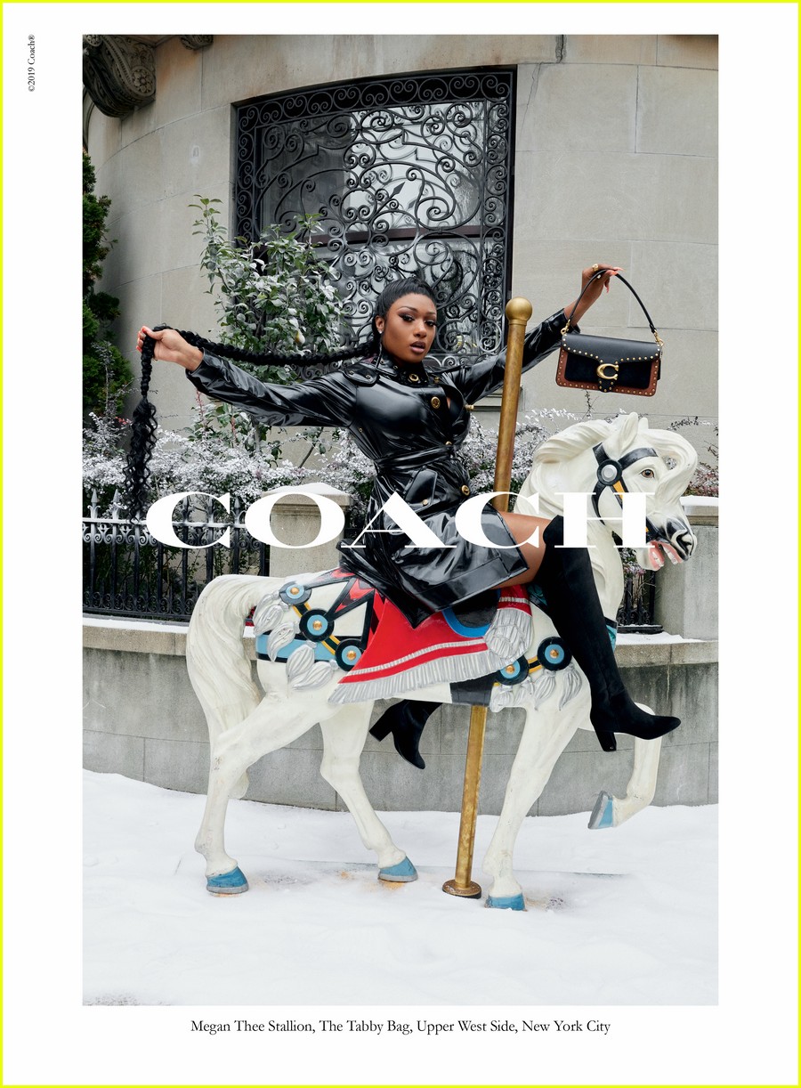 yara shahidi kate moss get festive coachs wonder for all holiday 2019 campaign 03