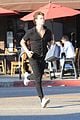 shawn mendes running through the streets 02