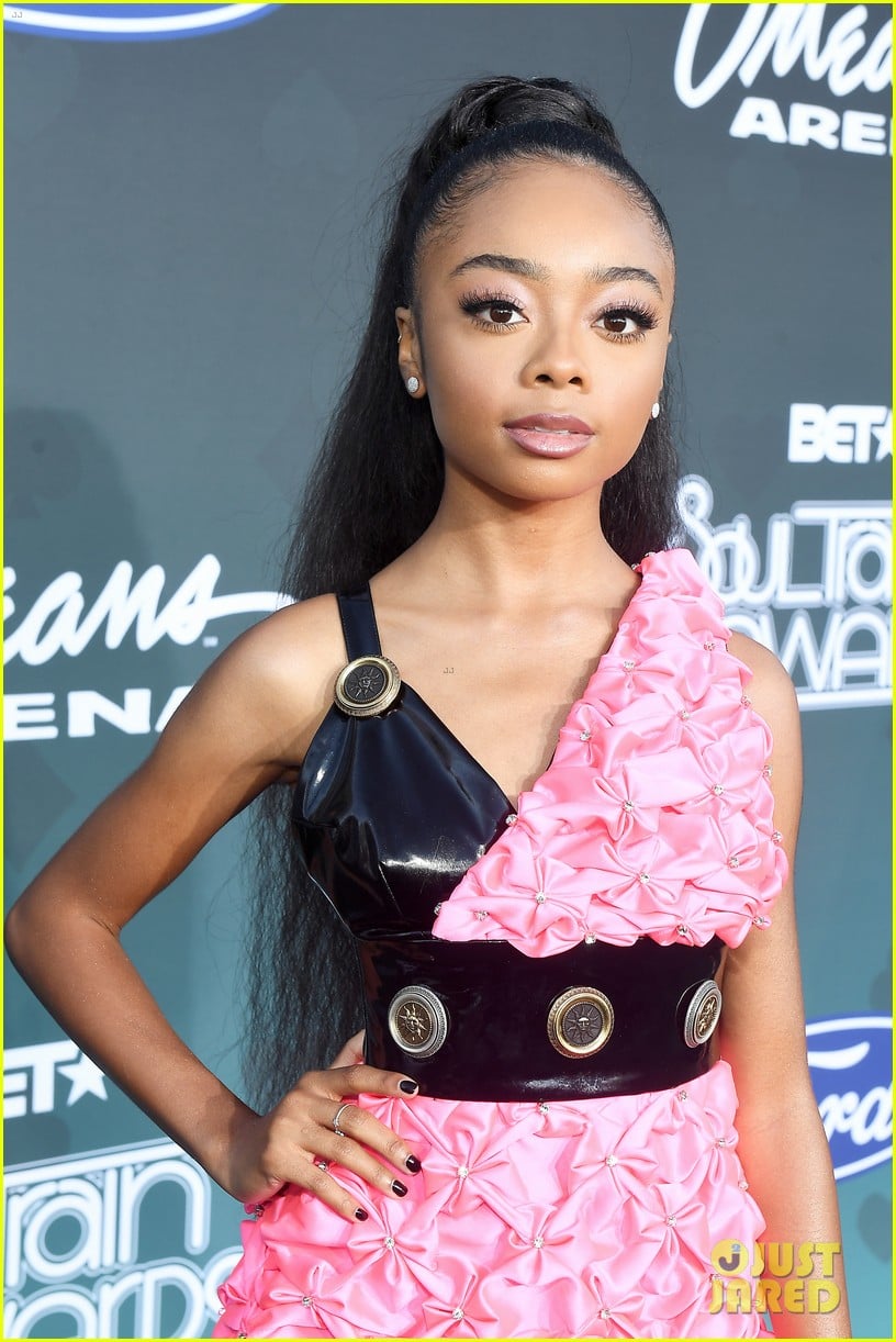 Skai Jackson & JoJo Step Out For Soul Train Awards 2019 | Photo 1273386 ...