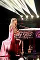 taylor swift american music awards performance 56