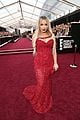 tana mongeau sparkles in red at peoples choice awards 03