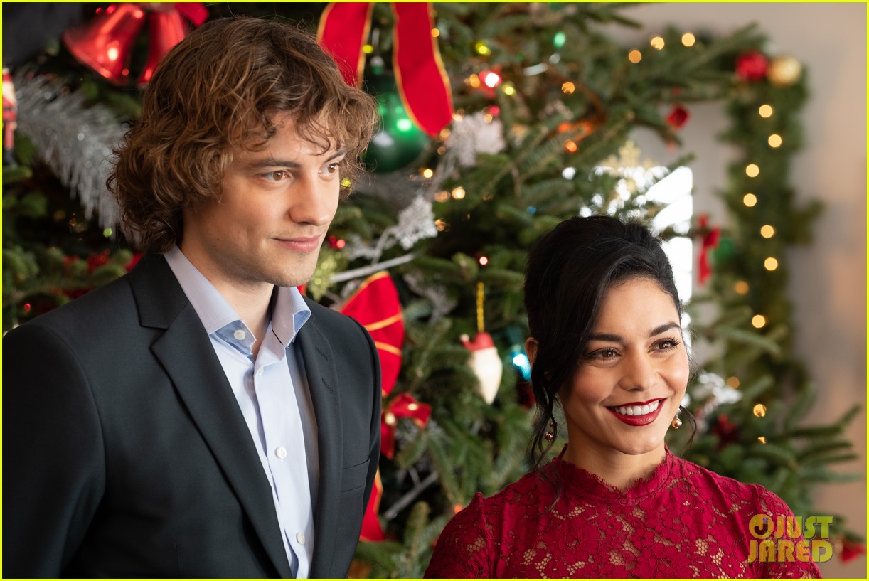 vanessa hudgens knight before xmas trailer 05