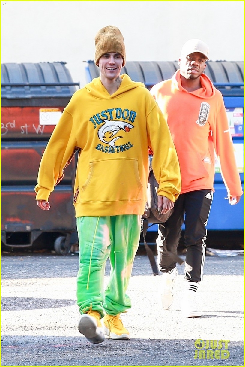 justin hailey bieber step out separately in la 06