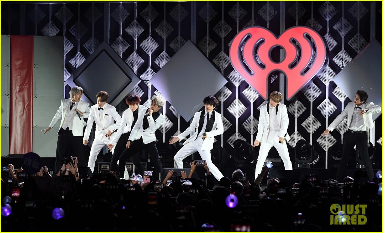 bts jingle ball 2020