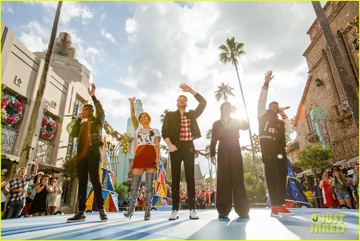 Disney Parks Magical Christmas Day Parade 2019 Hosts & Performers