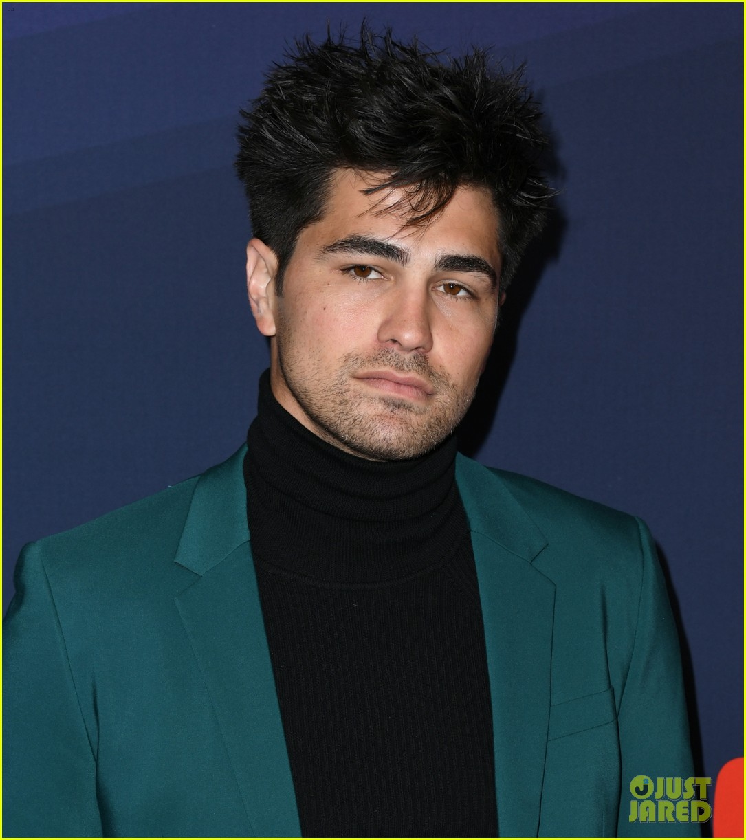 david dobrik wins big streamy awards 2019 36